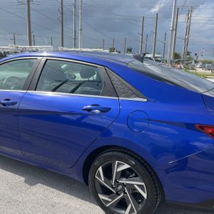 2024 Hyundai ELANTRA LIMITED — фото 6