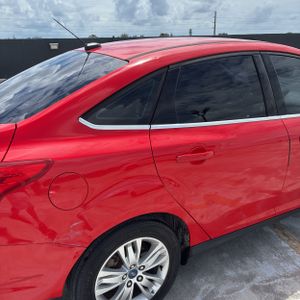 FORD FOCUS SEL - 9