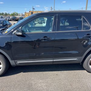 FORD EXPLORER XLT - 4
