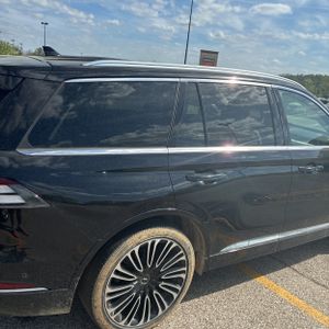 LINCOLN AVIATOR BLACK LABEL - 9
