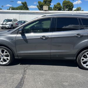 FORD ESCAPE TITANIUM - 4