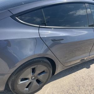 TESLA MODEL 3 BASE - 8