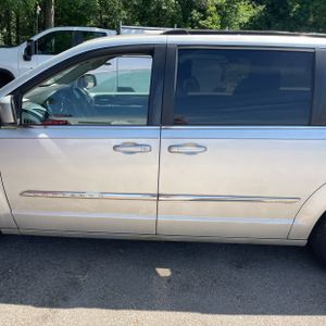 CHRYSLER TOWN & COUNTRY TOURING - 4