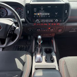 صورة مصغرة 41 لـ 2025 Nissan FRONTIER PRO-4X