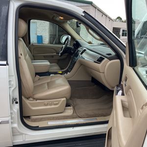 2010 Cadillac ESCALADE BASE — миниатюра 33