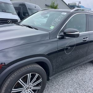 2026 Mercedes-BENZ GLE photo 2