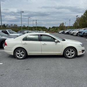 FORD FUSION SE - 10