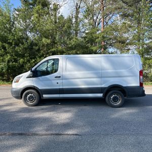 FORD TRANSIT 150 - 3