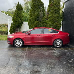 FORD FUSION SE - 3