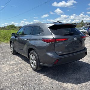 2022 Toyota HIGHLANDER L photo 5