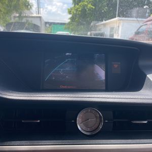 صورة مصغرة 40 لـ 2014 Lexus ES 300H BASE