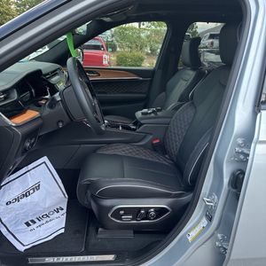 2026 JEEP GRAND CHEROKEE SUMMIT 4X4 — миниатюра 32
