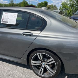 BMW 7 SERIES 750I - 6