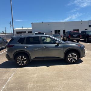 NISSAN ROGUE SV - 10