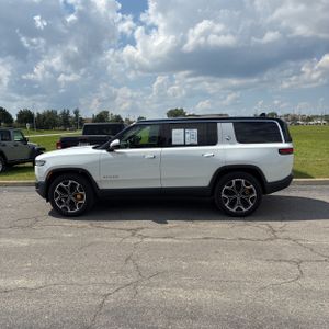 صورة 3 لـ 2022 Rivian R1S LAUNCH EDITION