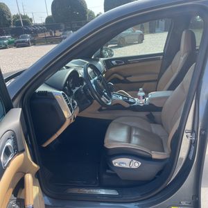 2016 Porsche CAYENNE BASE 缩略图 32