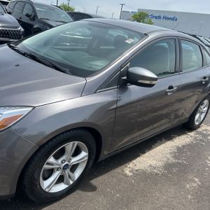 FORD FOCUS SE - 2
