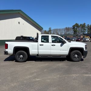 CHEVROLET SILVERADO 1500 - 10