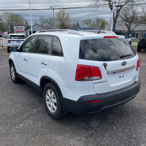 KIA SORENTO BASE - 5