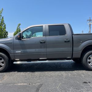 FORD F-150 XLT - 4