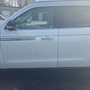 LINCOLN NAVIGATOR RESERVE - 4