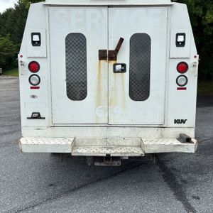FORD E-350 CUTAWAY - 7