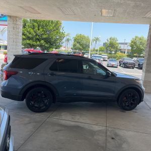 FORD EXPLORER ST - 10