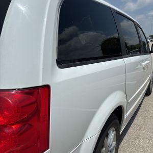 DODGE GRAND CARAVAN SXT - 9