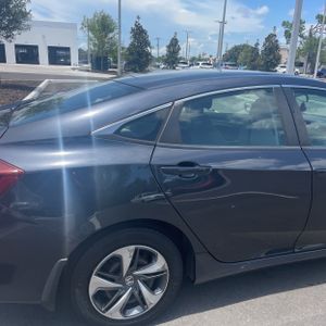 2020 Honda CIVIC LX — фото 9