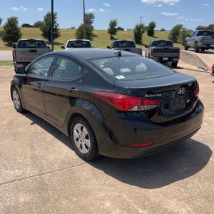 2016 Hyundai ELANTRA SE — фото 5