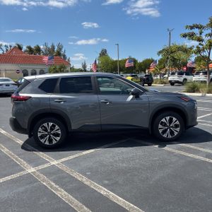 NISSAN ROGUE SV - 10