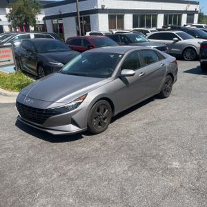 HYUNDAI ELANTRA SEL - 1