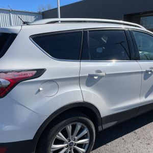 FORD ESCAPE TITANIUM - 9