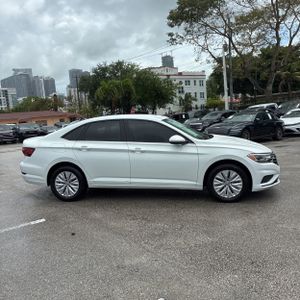 VOLKSWAGEN JETTA SE - 10