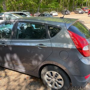 HYUNDAI ACCENT SE - 6