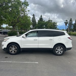 CHEVROLET TRAVERSE LT - 2