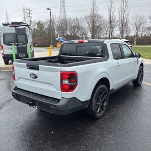 FORD MAVERICK LARIAT - 8