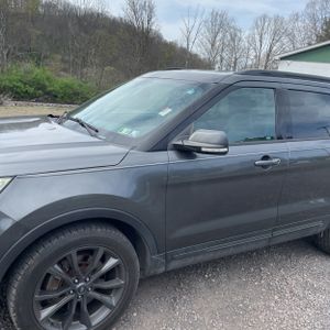 FORD EXPLORER XLT - 2