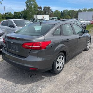 FORD FOCUS S - 4