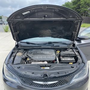 2015 Chrysler 200 S — миниатюра 46