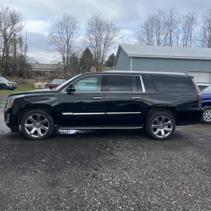 CADILLAC ESCALADE ESV LUXURY - 3