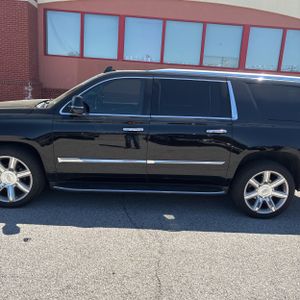 CADILLAC ESCALADE ESV LUXURY - 4