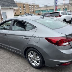 HYUNDAI ELANTRA VALUE EDITION - 6