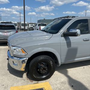 2017 RAM 3500 LARAMIE — фото 2