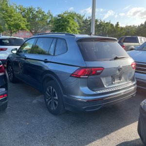 Volkswagen Tiguan S - 5