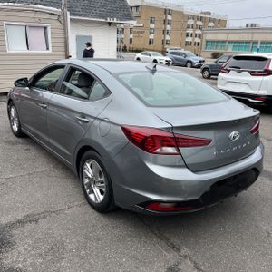 HYUNDAI ELANTRA VALUE EDITION - 5