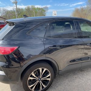 FORD ESCAPE HYBRID SE - 9