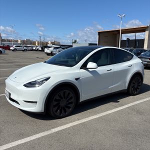 TESLA MODEL Y LONG RANGE - 1