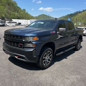 CHEVROLET SILVERADO 1500 CUSTOM TRAIL BOSS - 1
