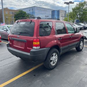 FORD ESCAPE XLT - 8